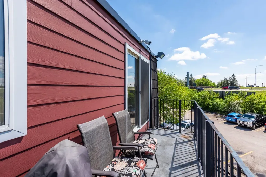 80 Galbraith Drive SW Calgary AB T3E 3H2