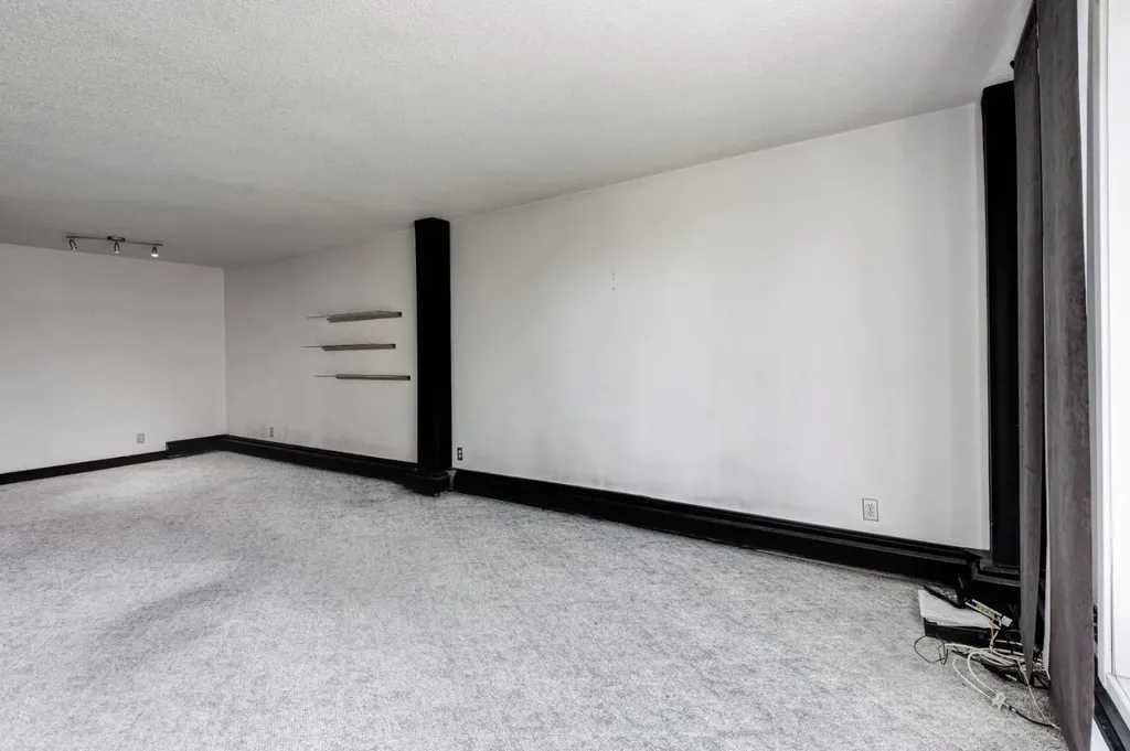 80 Galbraith Drive SW Calgary AB T3E 3H2