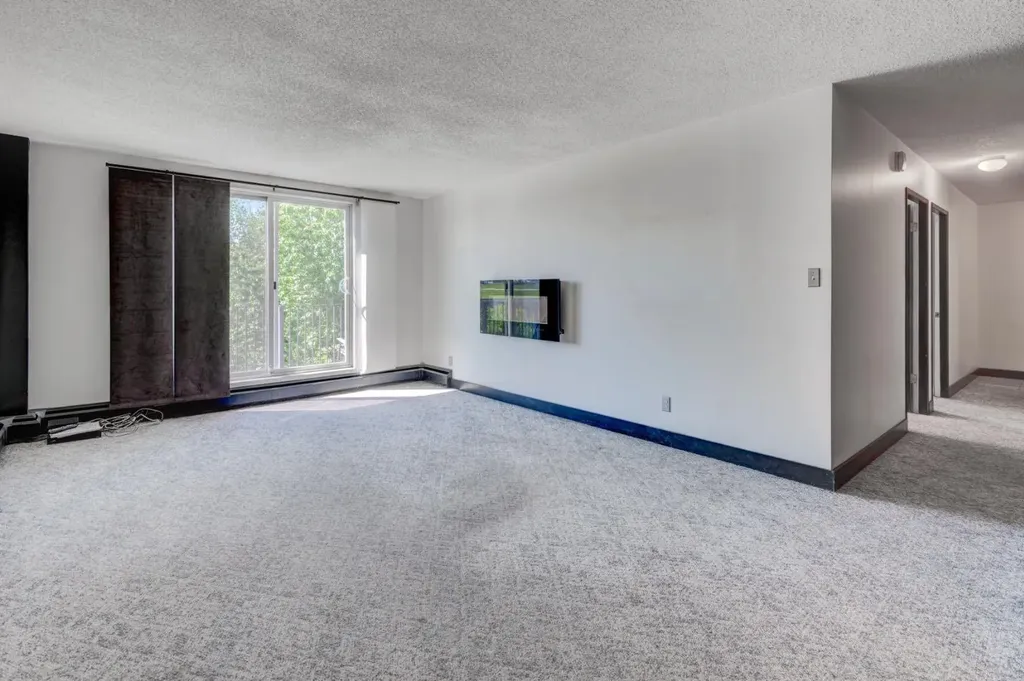 80 Galbraith Drive SW Calgary AB T3E 3H2