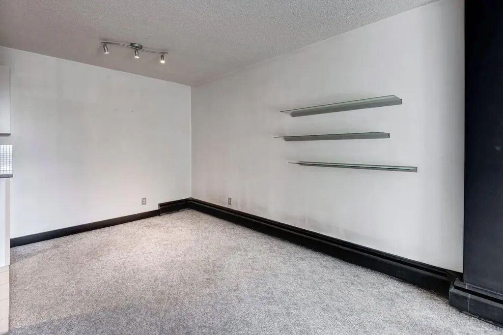 80 Galbraith Drive SW Calgary AB T3E 3H2