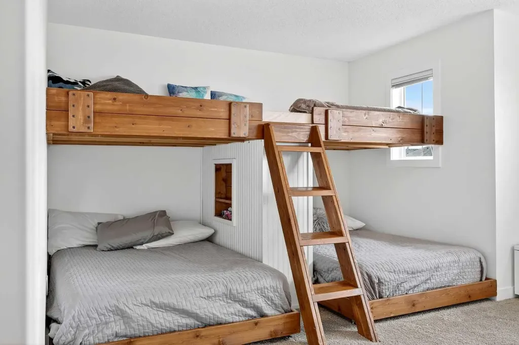 13 Cranarch Place SE Calgary AB T3M 0W6