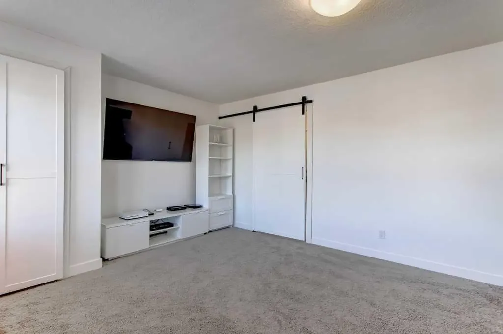13 Cranarch Place SE Calgary AB T3M 0W6
