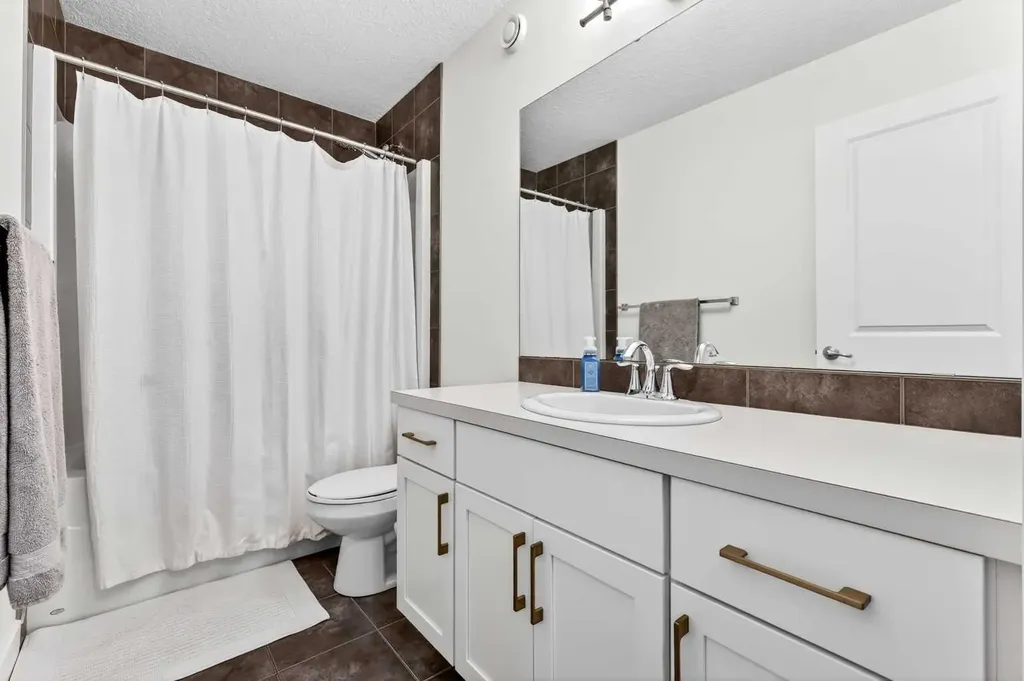 13 Cranarch Place SE Calgary AB T3M 0W6