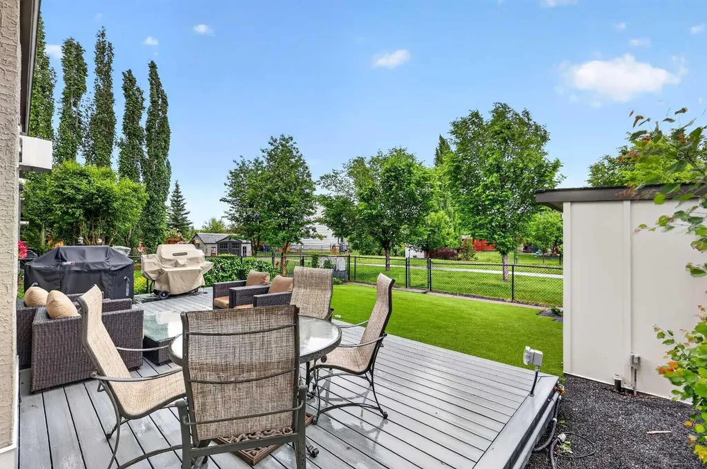 13 Cranarch Place SE Calgary AB T3M 0W6