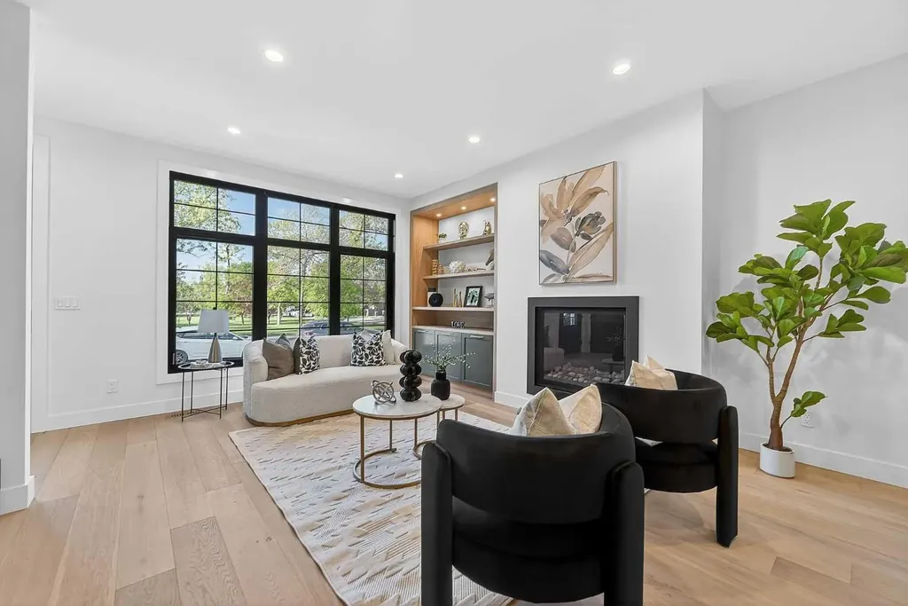 605 29 Avenue NW Calgary AB T2M 2M8