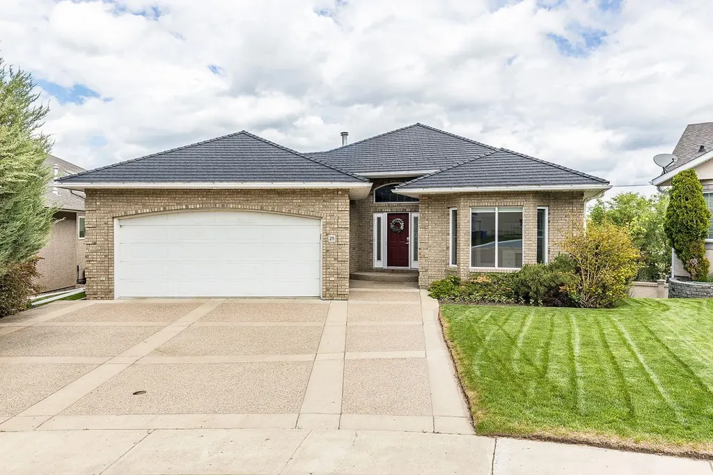 28 Chinook Place SW Medicine Hat AB T1A8S1