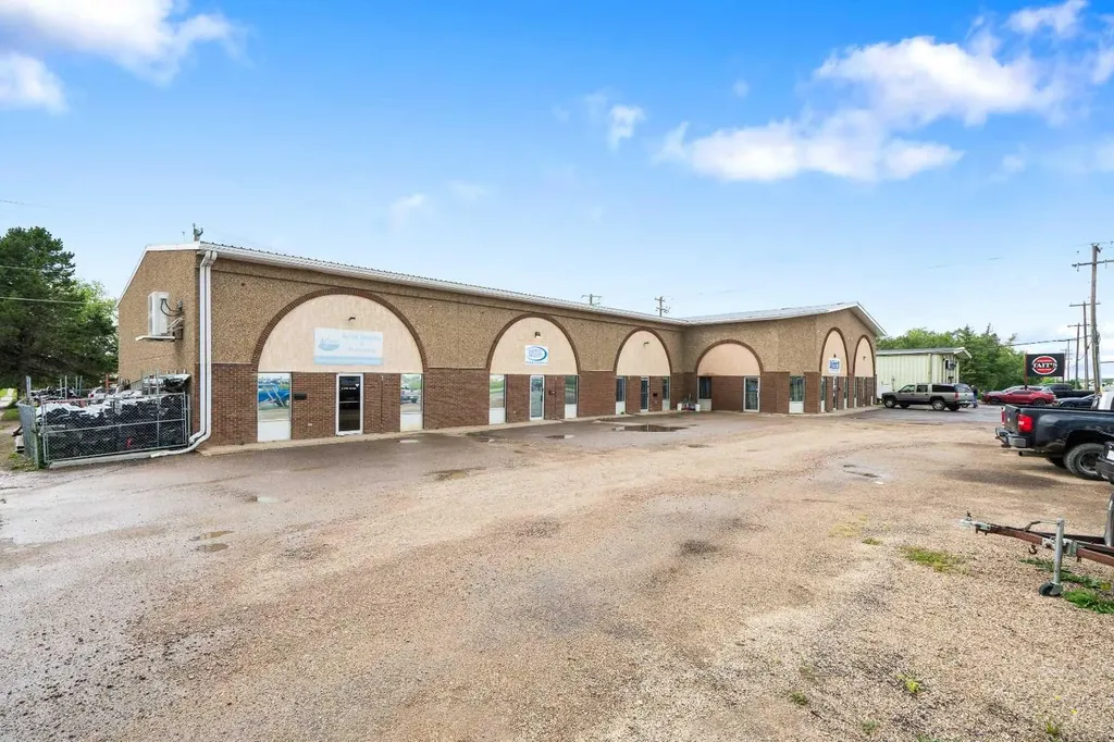 5702 50 Avenue Lloydminster AB T9V 0X6
