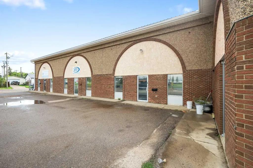 5702 50 Avenue Lloydminster AB T9V 0X6