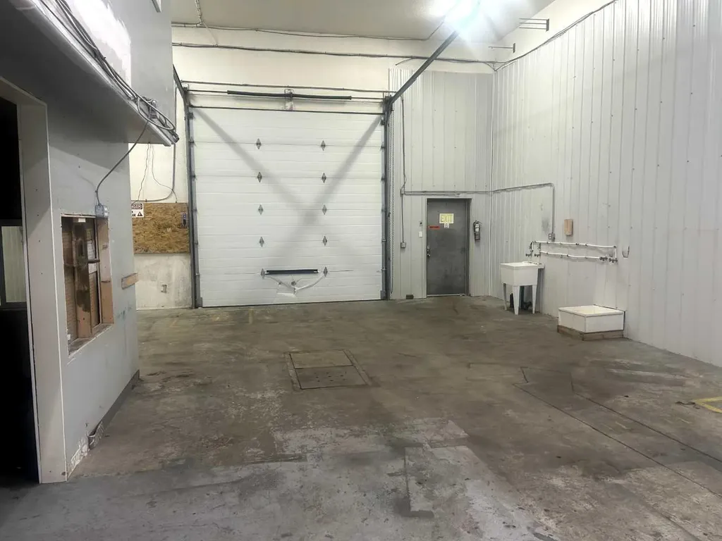 5702 50 Avenue Lloydminster AB T9V 0X6