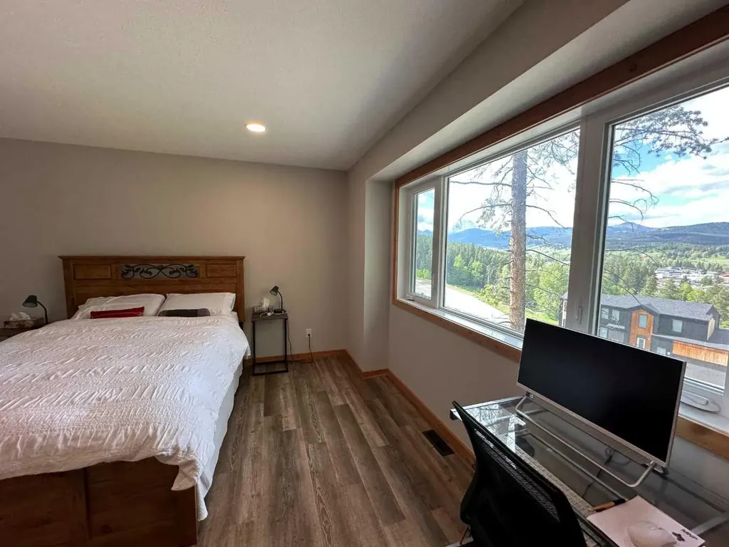 231 Southmore Blairmore AB T0K 0E0
