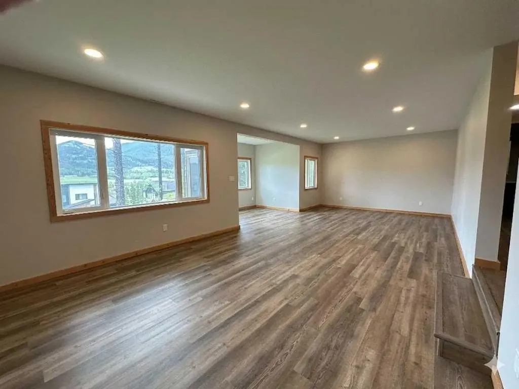 231 Southmore Blairmore AB T0K 0E0