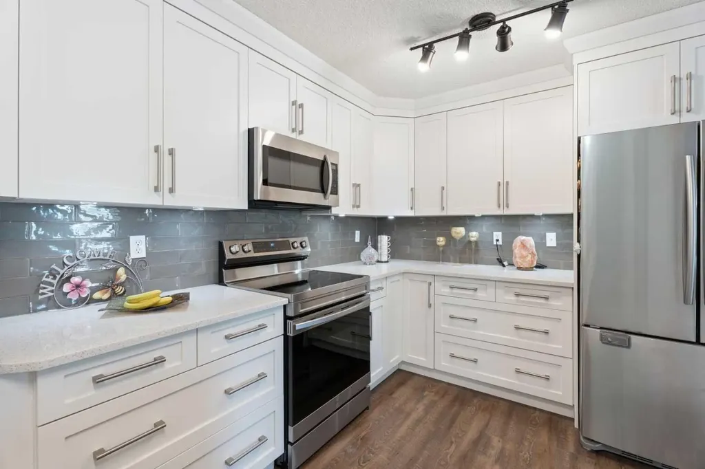 120 Mt Aberdeen Manor SE Calgary AB T2Z 3N8