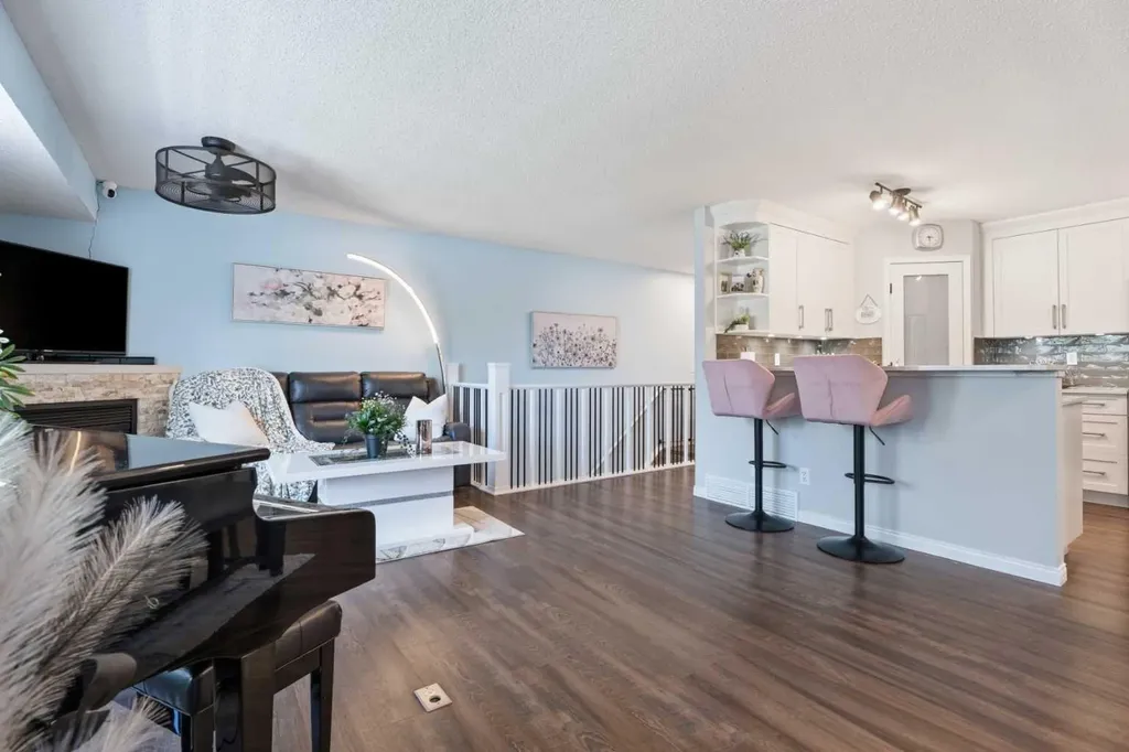 120 Mt Aberdeen Manor SE Calgary AB T2Z 3N8