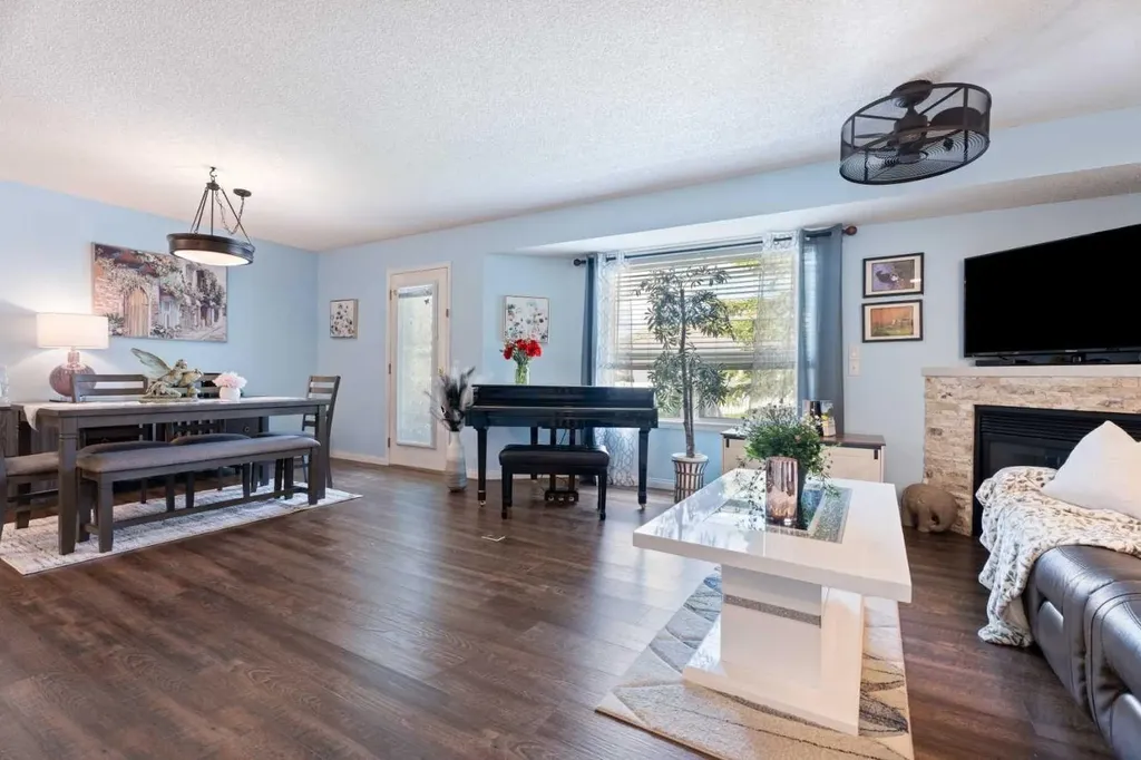 120 Mt Aberdeen Manor SE Calgary AB T2Z 3N8