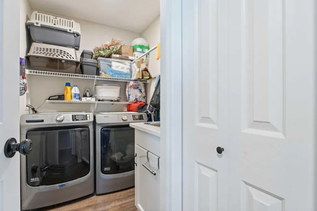 120 Mt Aberdeen Manor SE Calgary AB T2Z 3N8