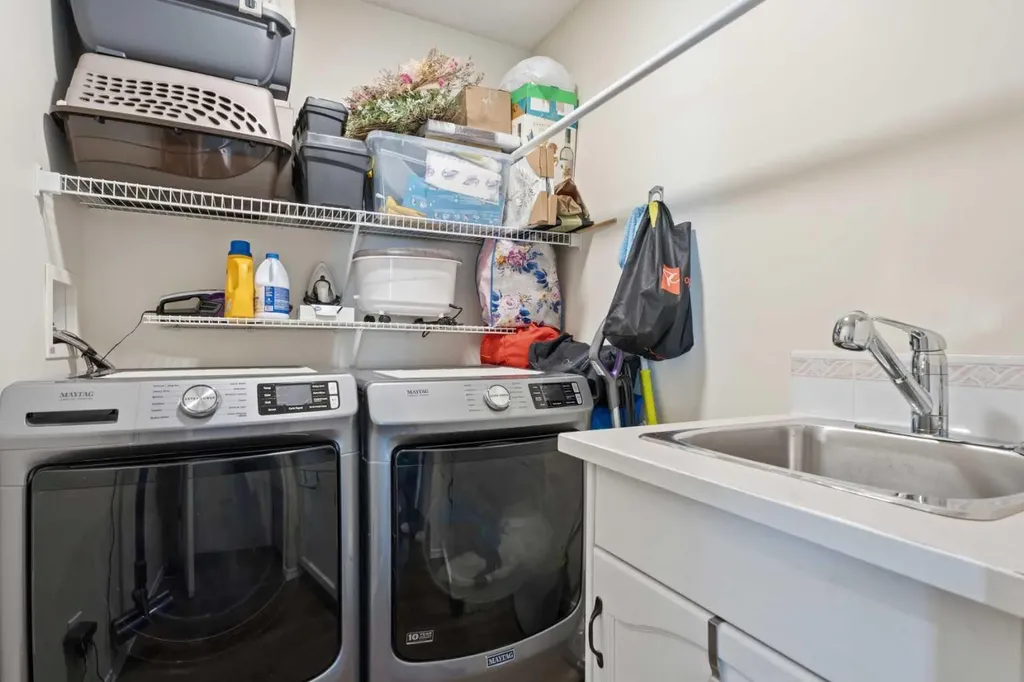 120 Mt Aberdeen Manor SE Calgary AB T2Z 3N8