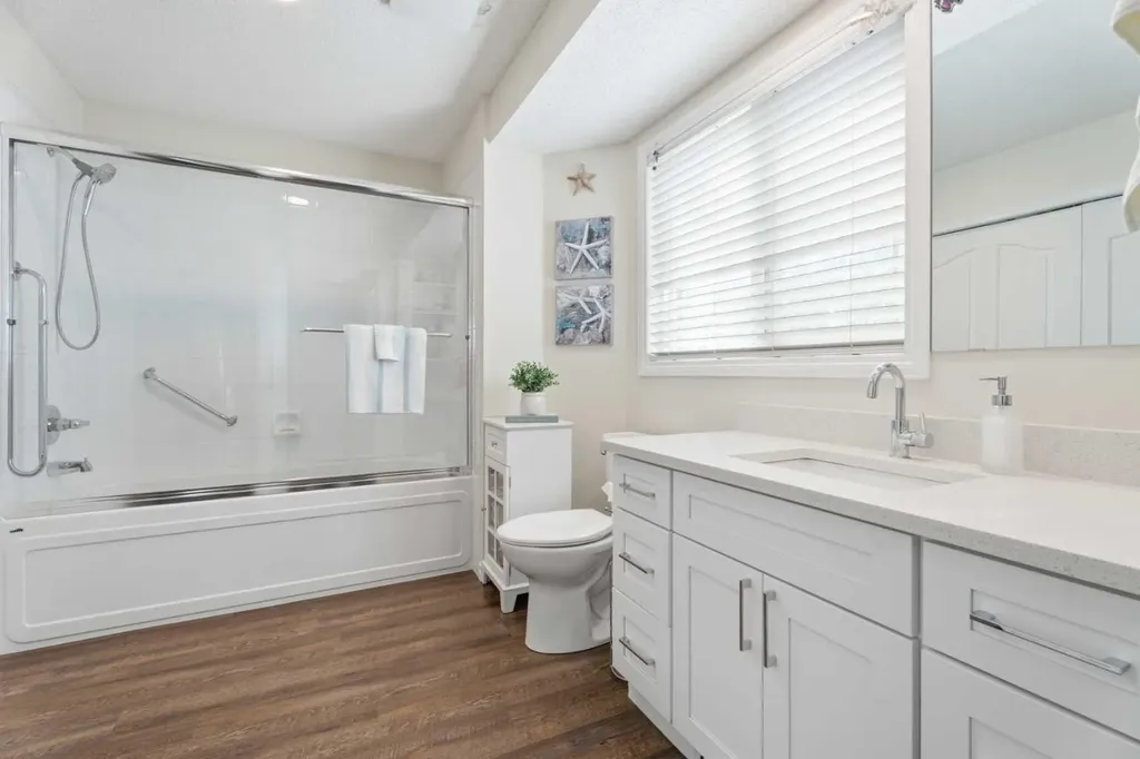 120 Mt Aberdeen Manor SE Calgary AB T2Z 3N8