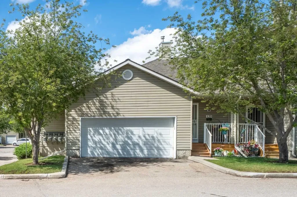 120 Mt Aberdeen Manor SE Calgary AB T2Z 3N8