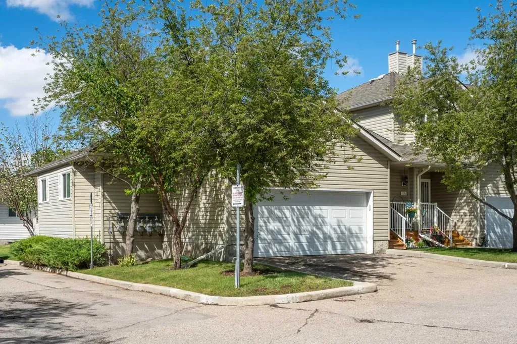 120 Mt Aberdeen Manor SE Calgary AB T2Z 3N8