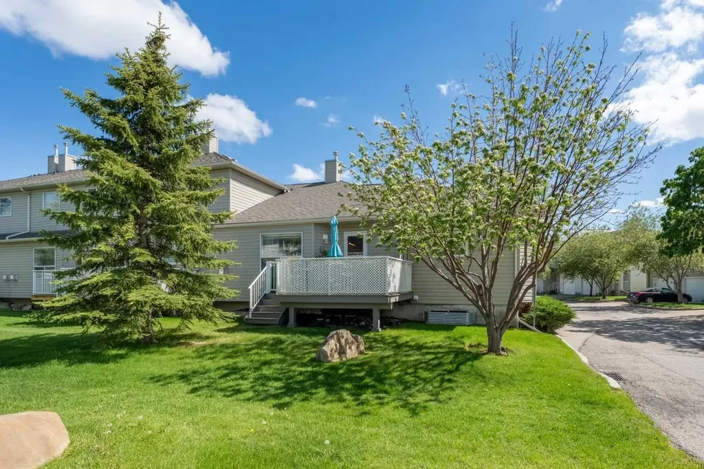 120 Mt Aberdeen Manor SE Calgary AB T2Z 3N8