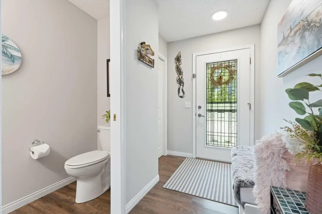 120 Mt Aberdeen Manor SE Calgary AB T2Z 3N8