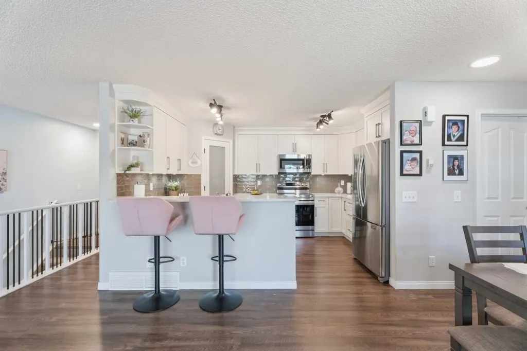 120 Mt Aberdeen Manor SE Calgary AB T2Z 3N8