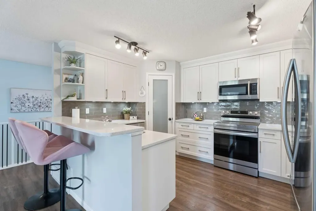 120 Mt Aberdeen Manor SE Calgary AB T2Z 3N8