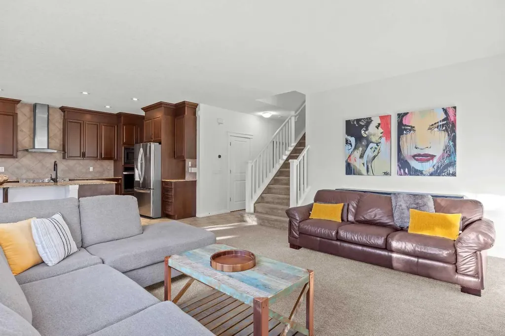 318 Coopers Drive SW Airdrie AB T4B0L8