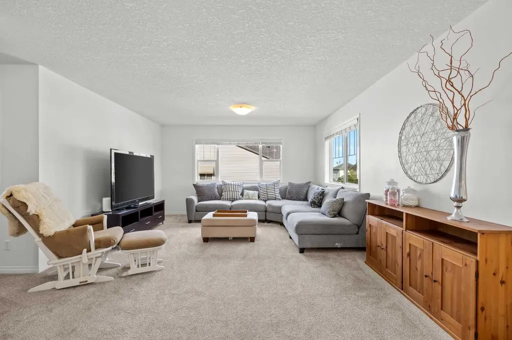 318 Coopers Drive SW Airdrie AB T4B0L8
