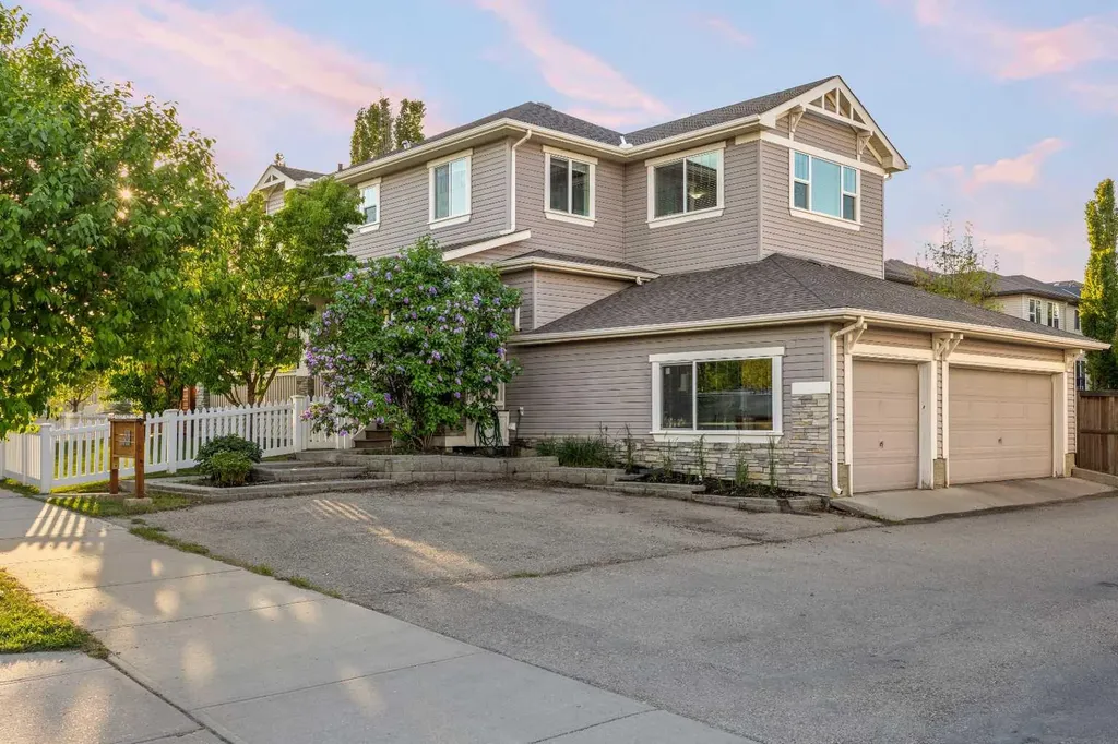 318 Coopers Drive SW Airdrie AB T4B0L8