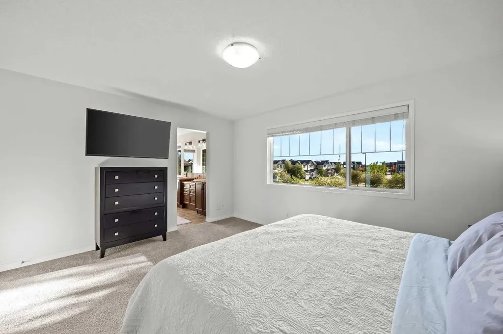 318 Coopers Drive SW Airdrie AB T4B0L8