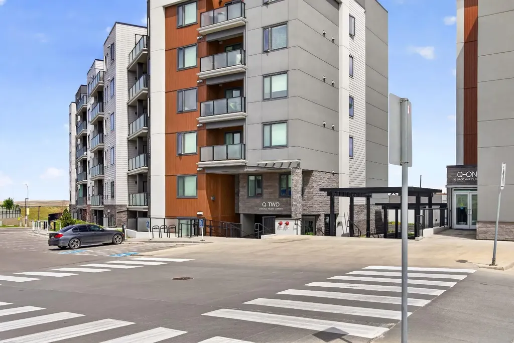 238 Sage Valley Common NW Calgary AB T3R1X8