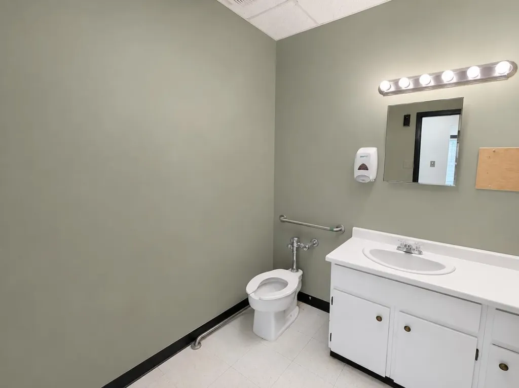 10946 89 Avenue Grande Prairie AB T8V 4W4