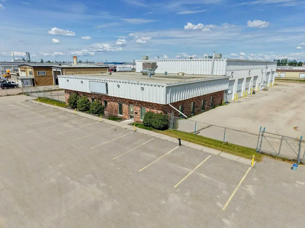 10946 89 Avenue Grande Prairie AB T8V 4W4