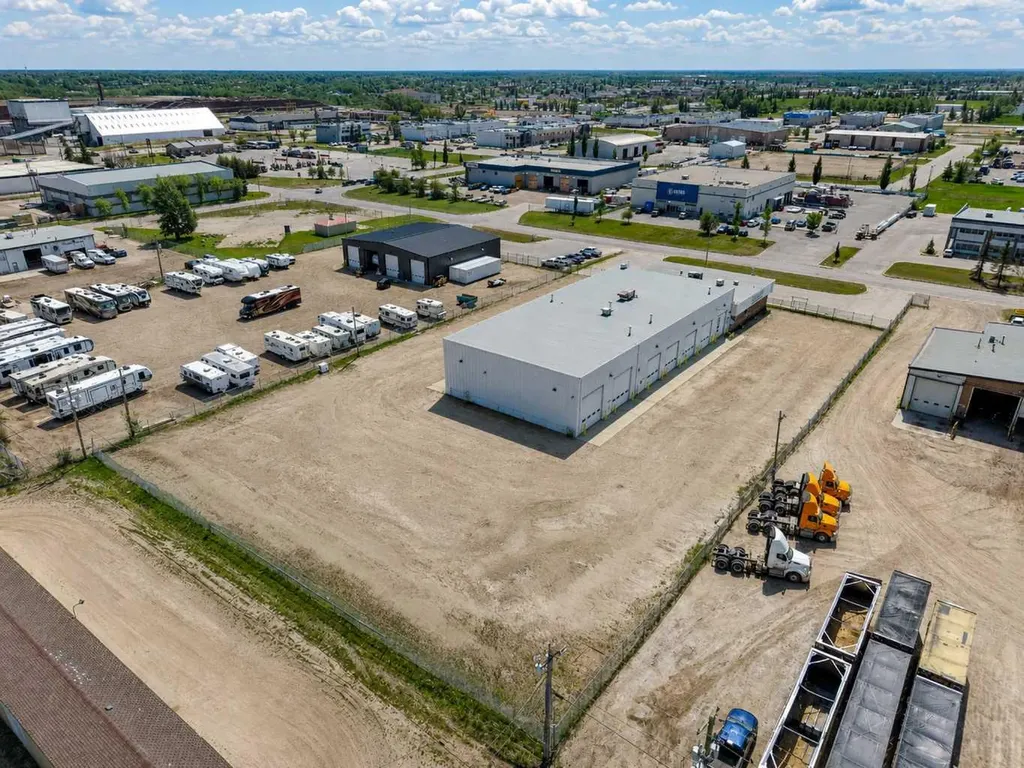 10946 89 Avenue Grande Prairie AB T8V 4W4
