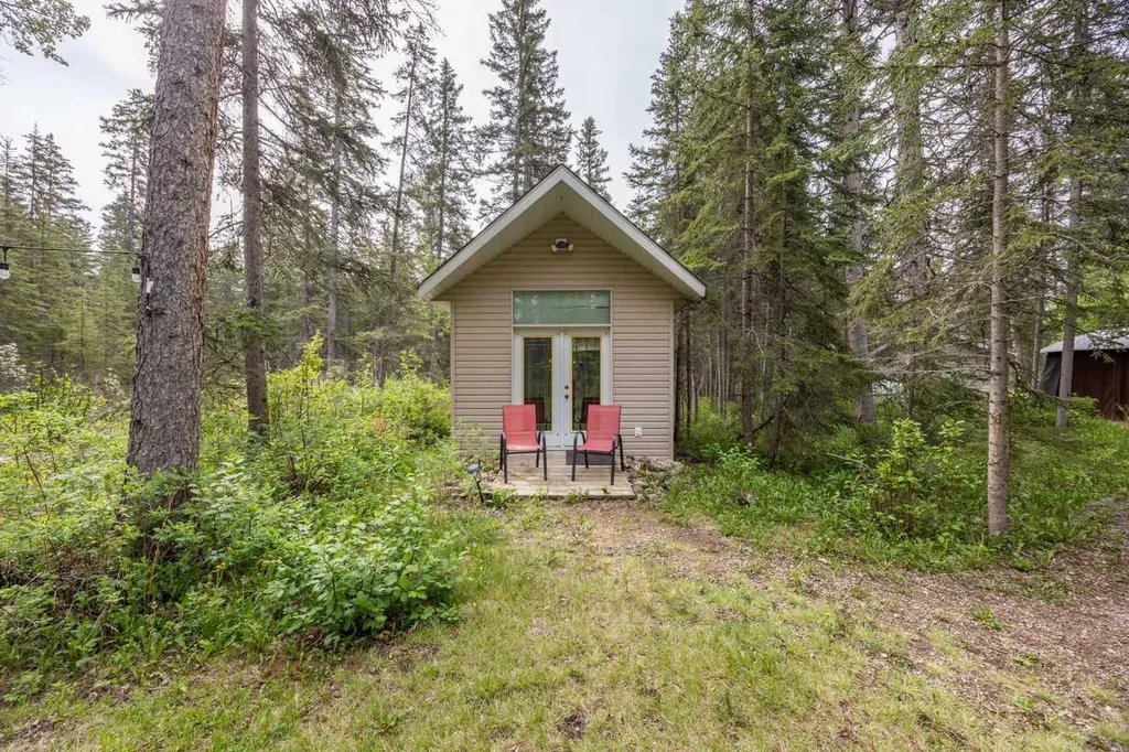 4042 Highway 587 Rural Red Deer County AB T0M 0K0