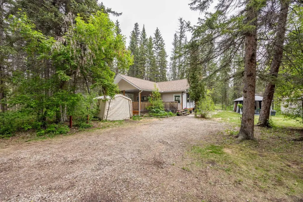 4042 Highway 587 Rural Red Deer County AB T0M 0K0