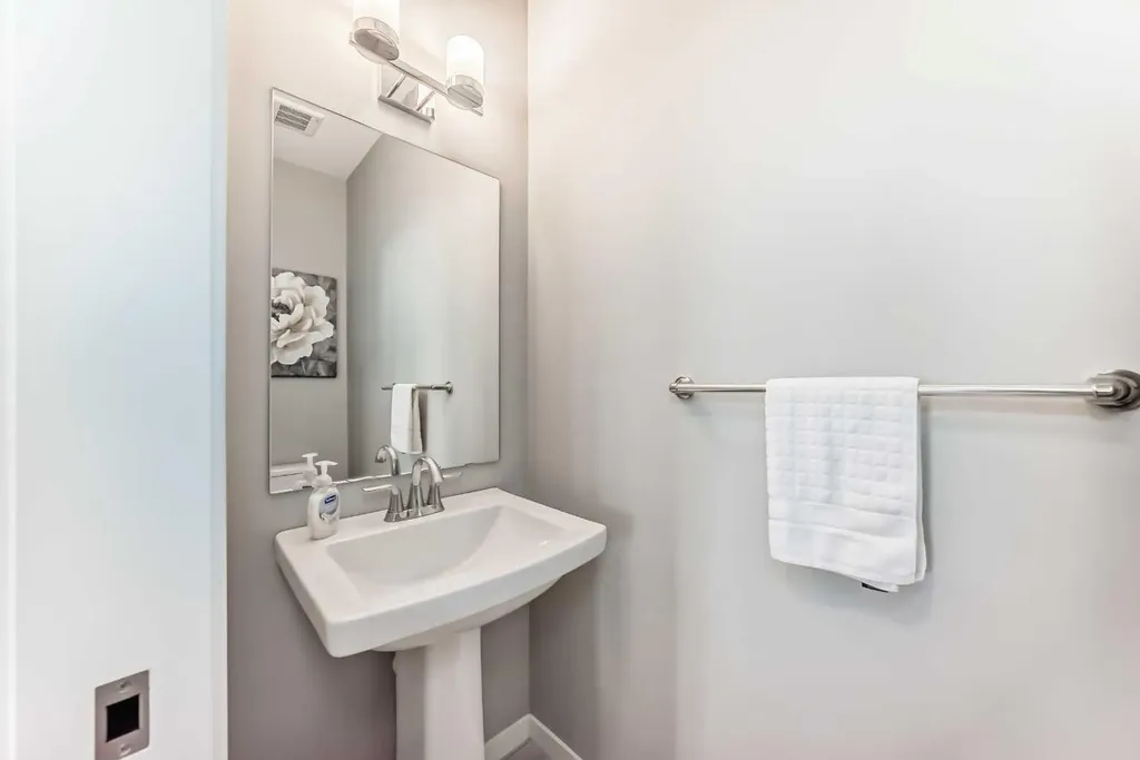 984 Seton Circle SE Calgary AB T3M 2V2