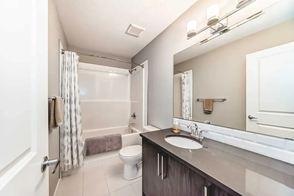 984 Seton Circle SE Calgary AB T3M 2V2