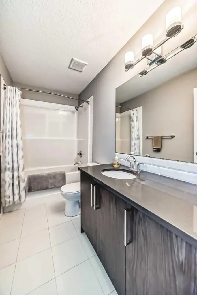 984 Seton Circle SE Calgary AB T3M 2V2