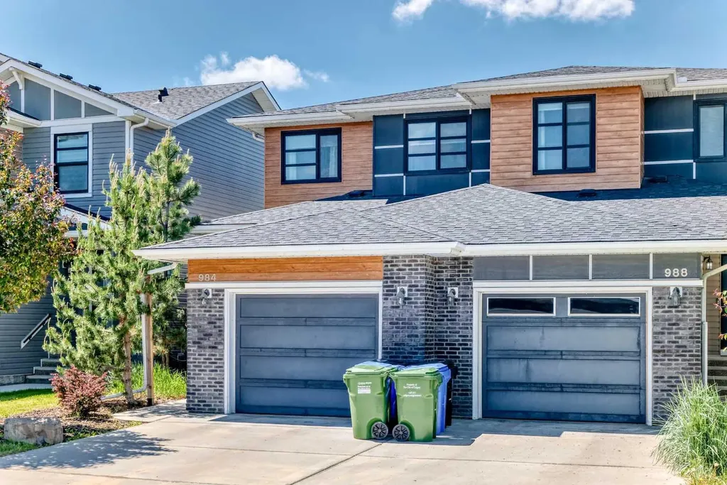 984 Seton Circle SE Calgary AB T3M 2V2