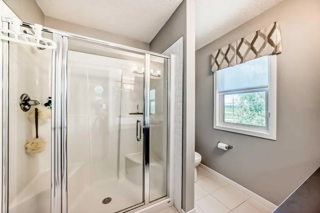 984 Seton Circle SE Calgary AB T3M 2V2