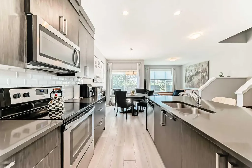 984 Seton Circle SE Calgary AB T3M 2V2
