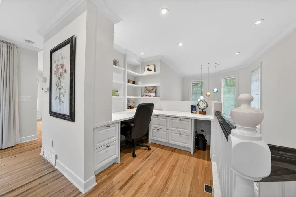 3124 Vercheres Street SW Calgary AB T2T 3R5