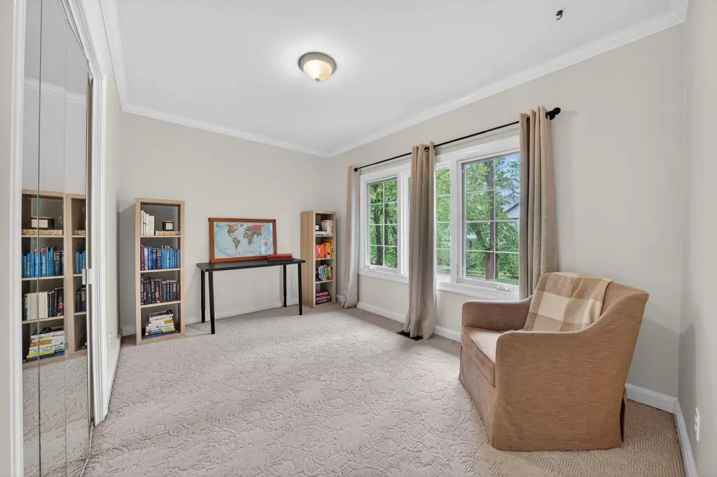 3124 Vercheres Street SW Calgary AB T2T 3R5