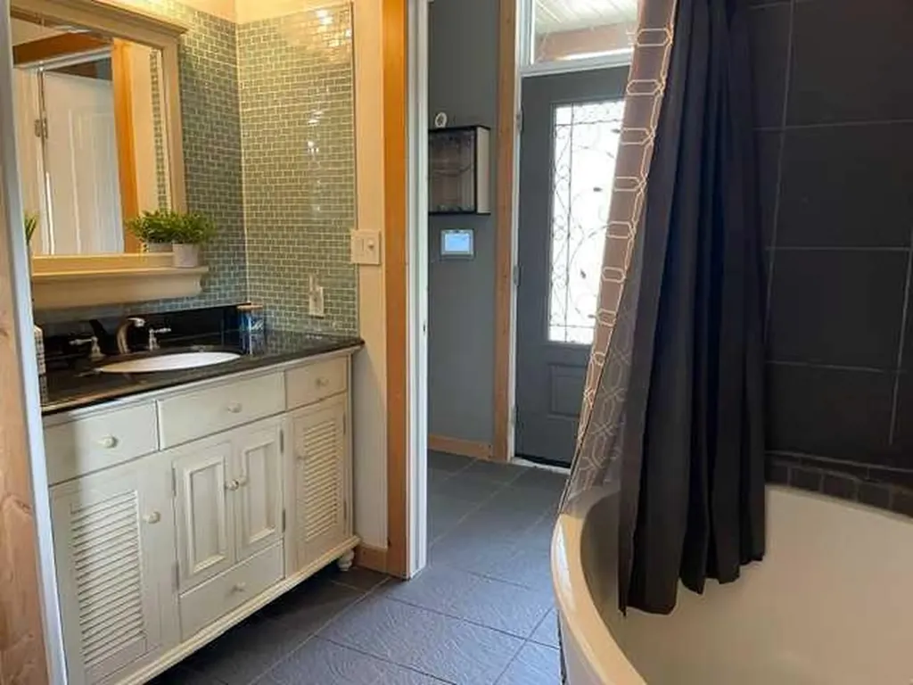 18 Sandpiper Estates Sandy Beach AB T9V 2S1