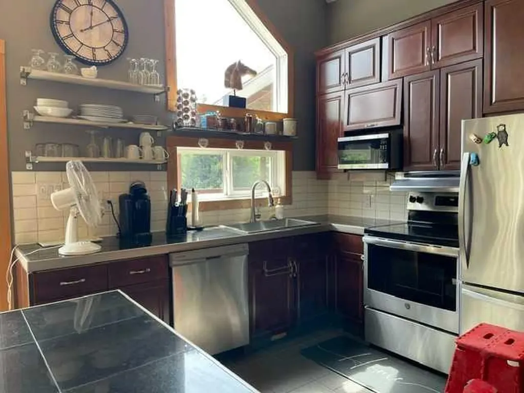 18 Sandpiper Estates Sandy Beach AB T9V 2S1