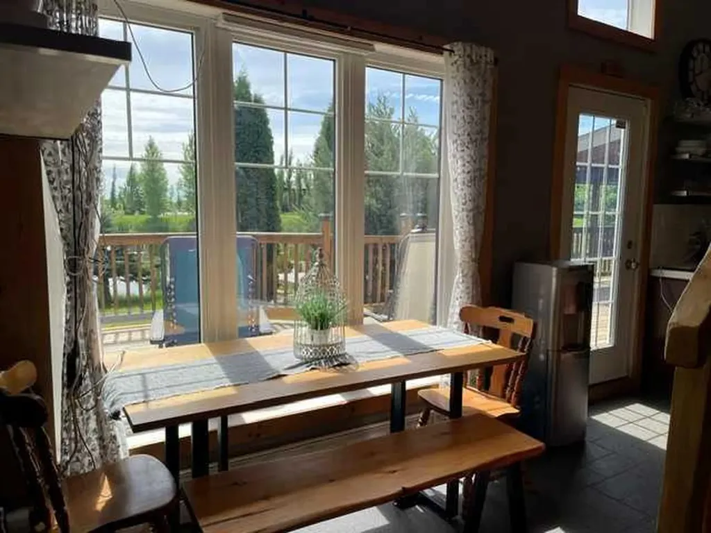 18 Sandpiper Estates Sandy Beach AB T9V 2S1