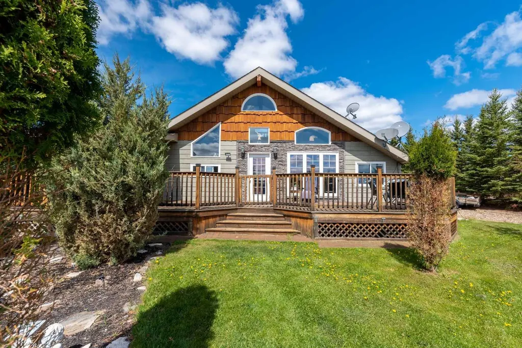 18 Sandpiper Estates Sandy Beach AB T9V 2S1