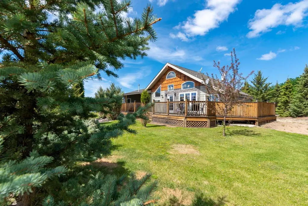 18 Sandpiper Estates Sandy Beach AB T9V 2S1
